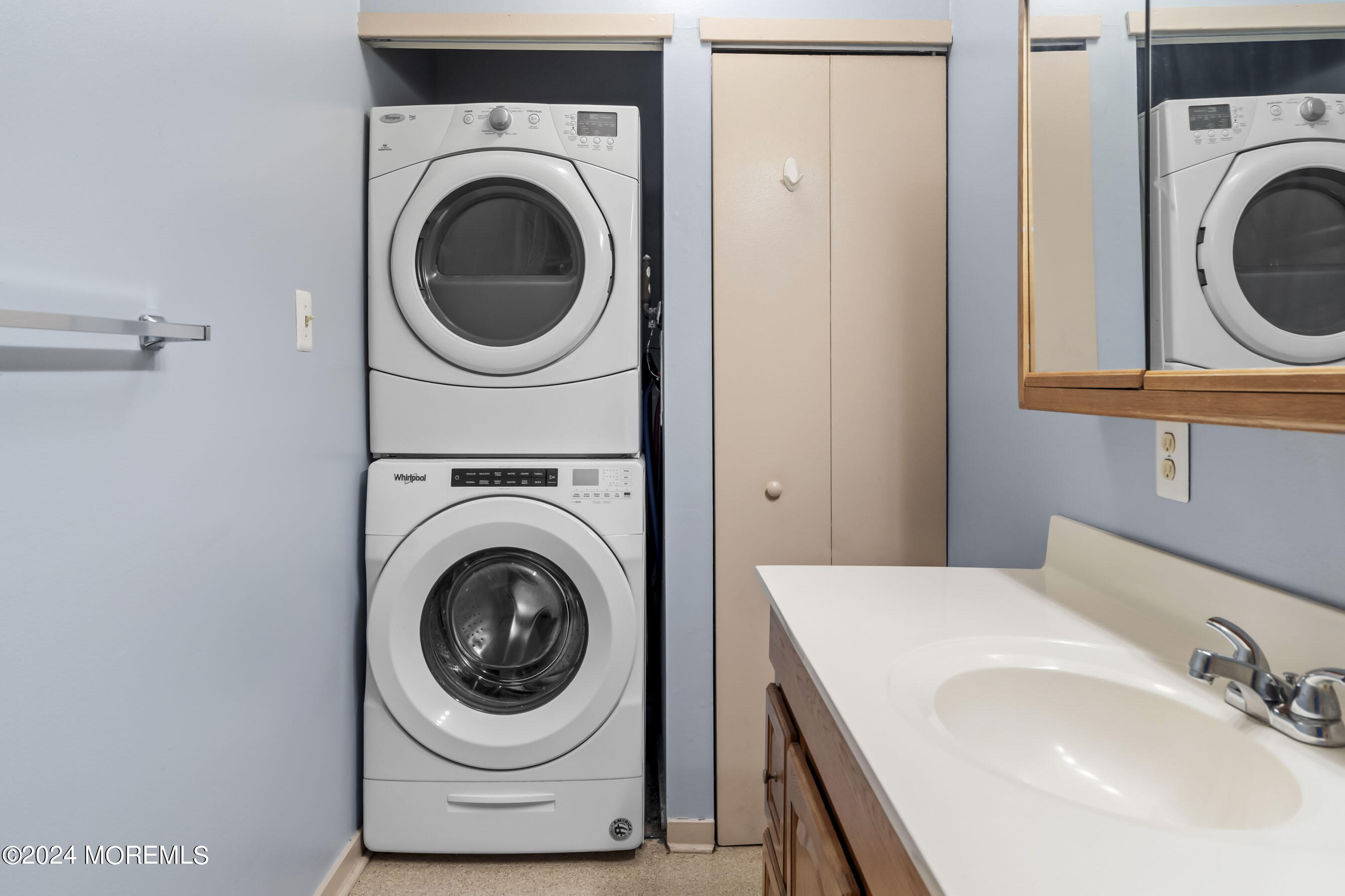 2105 Sandra Road Voorhees, NJ 08043 - Photo 14 of 18 17-Laundry
