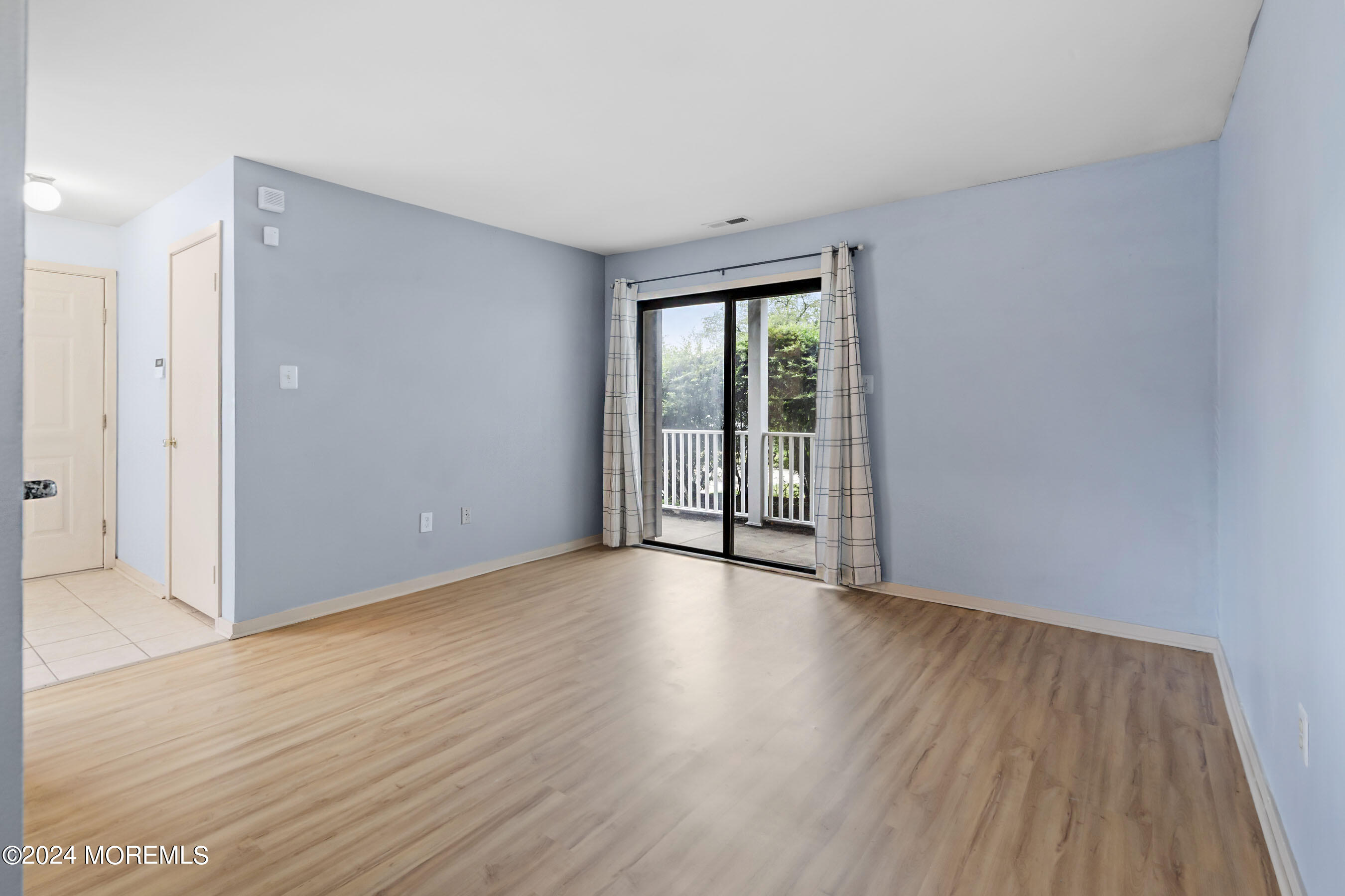 2105 Sandra Road Voorhees, NJ 08043 - Photo 3 of 18 13-Living 1C