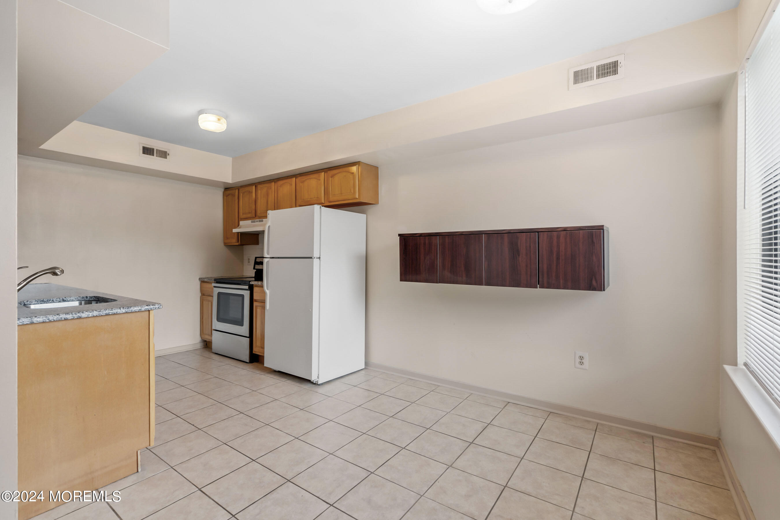 2105 Sandra Road Voorhees, NJ 08043 - Photo 8 of 18 04-Dining and Kitchen 1