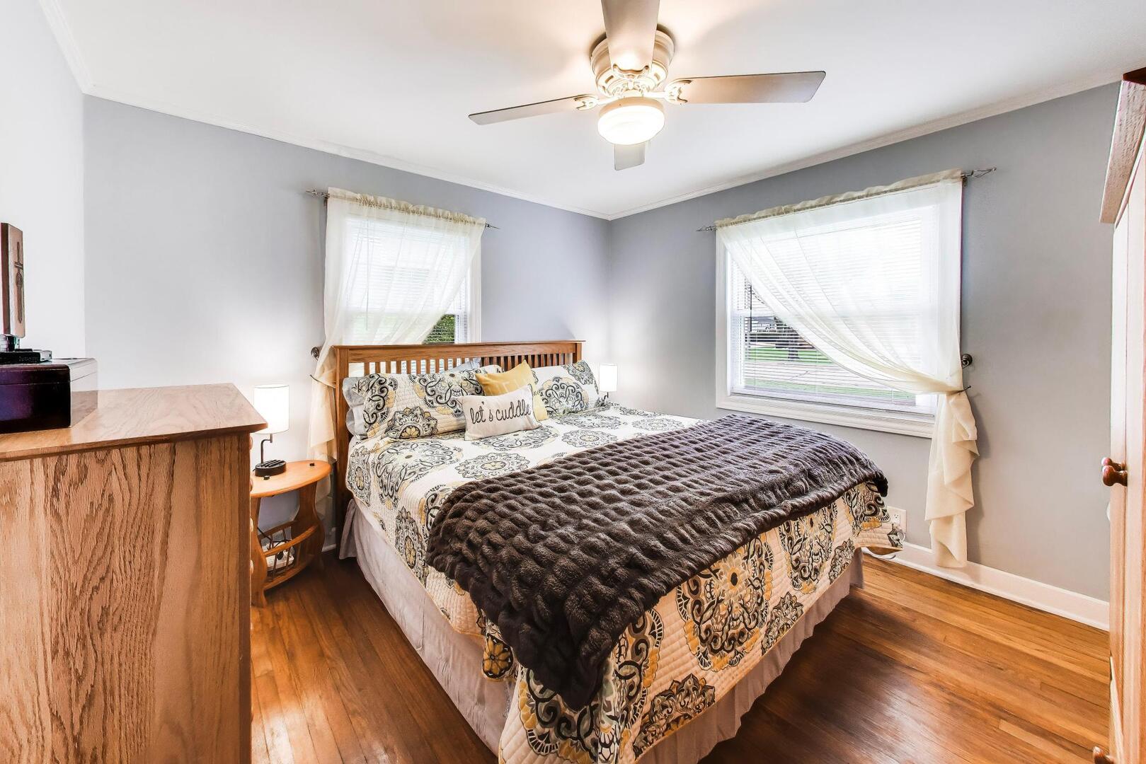 817 Spring Road Elmhurst, IL 60126 - Photo 11 of 29