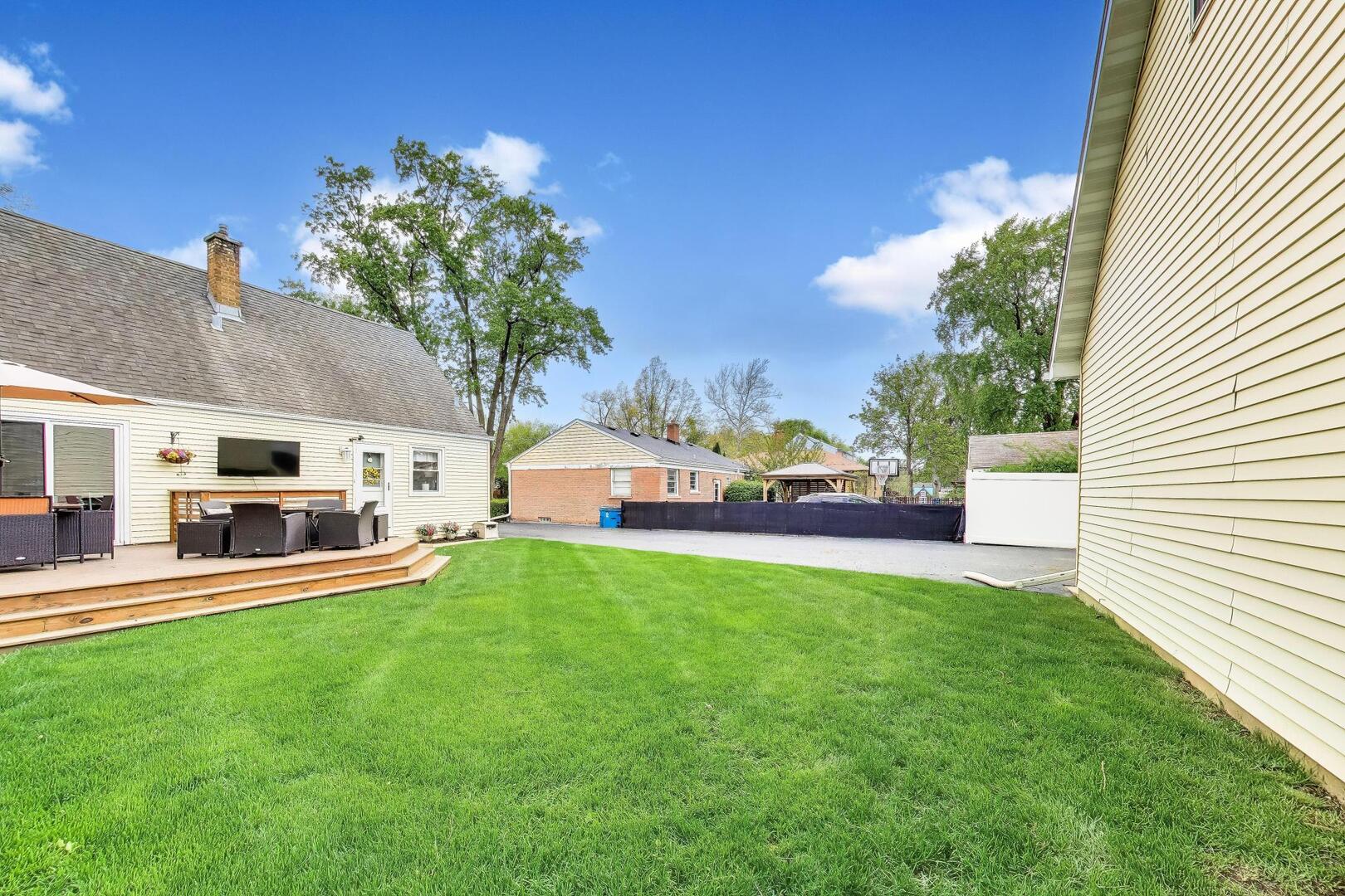 817 Spring Road Elmhurst, IL 60126 - Photo 24 of 29