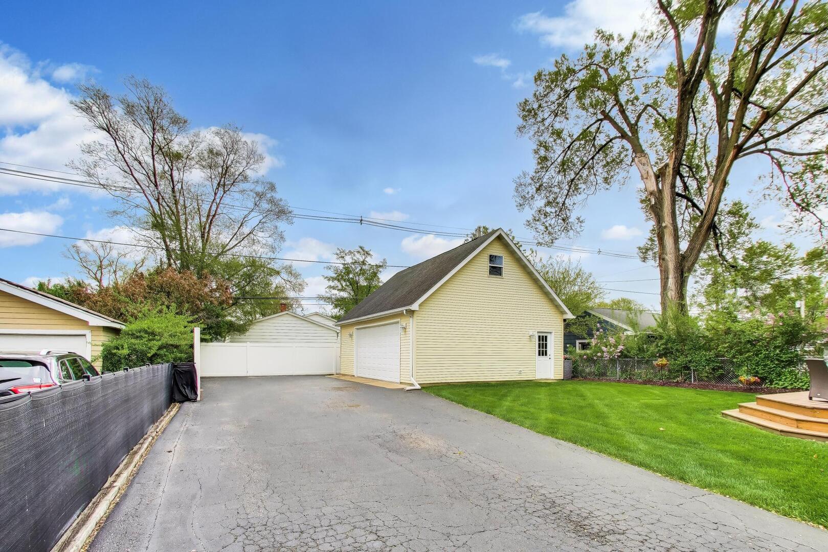 817 Spring Road Elmhurst, IL 60126 - Photo 26 of 29