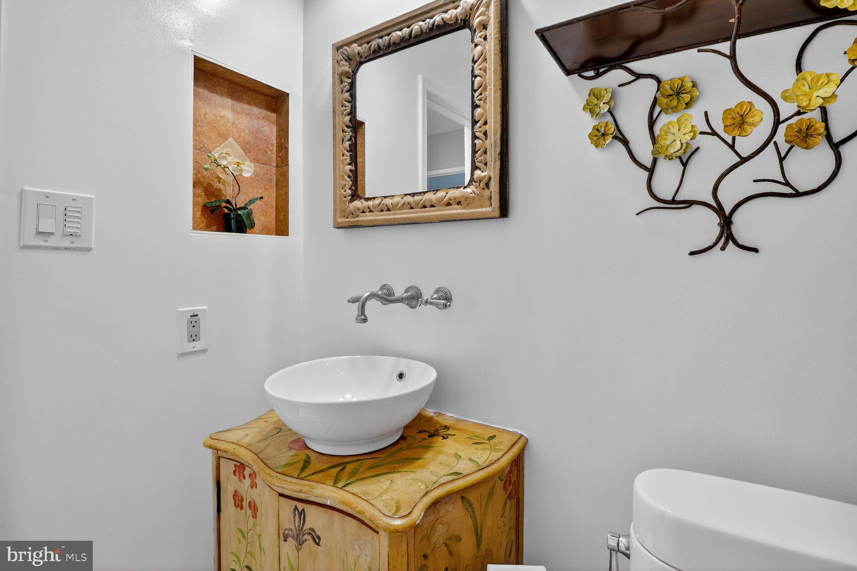 23 Penny Lane, Unit 23 Baltimore, MD 21209 - Photo 33 of 53 Beautifully appointed