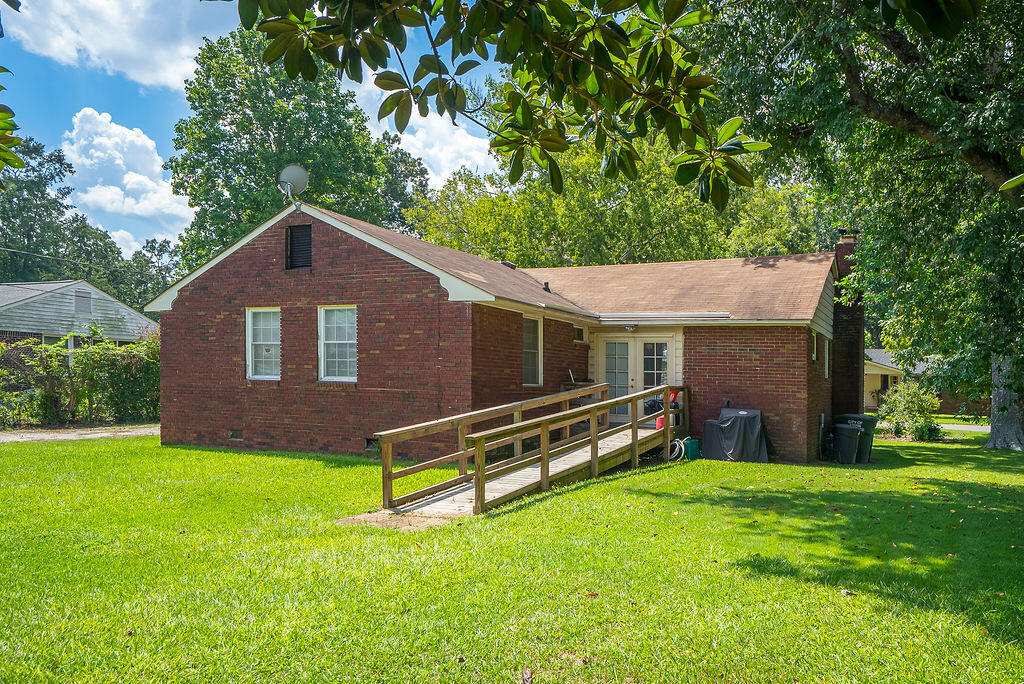 100 Collier Street Aiken, SC 29803 - Photo 5 of 7 ©MeghannPadgett_100Collier-8