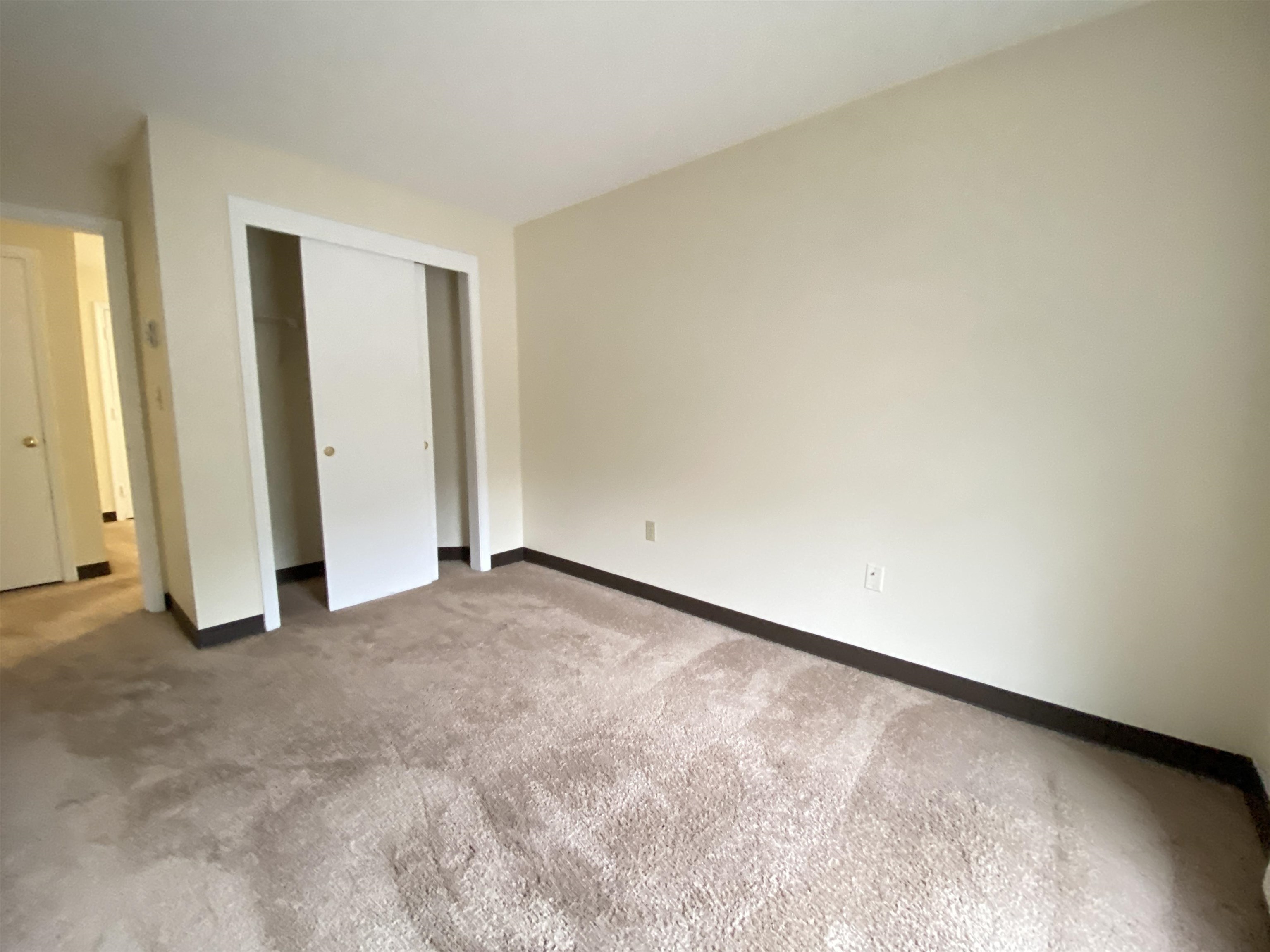173 Eastern Avenue, Unit 103 Manchester, NH 03104 - Photo 23 of 40