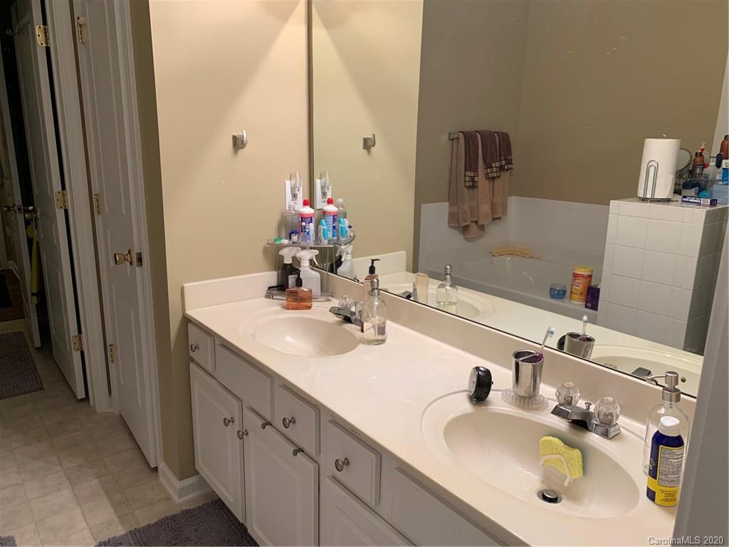 2709 Honeywind Court Fort Mill, SC 29708 - Photo 17 of 38 Gallery Image 17