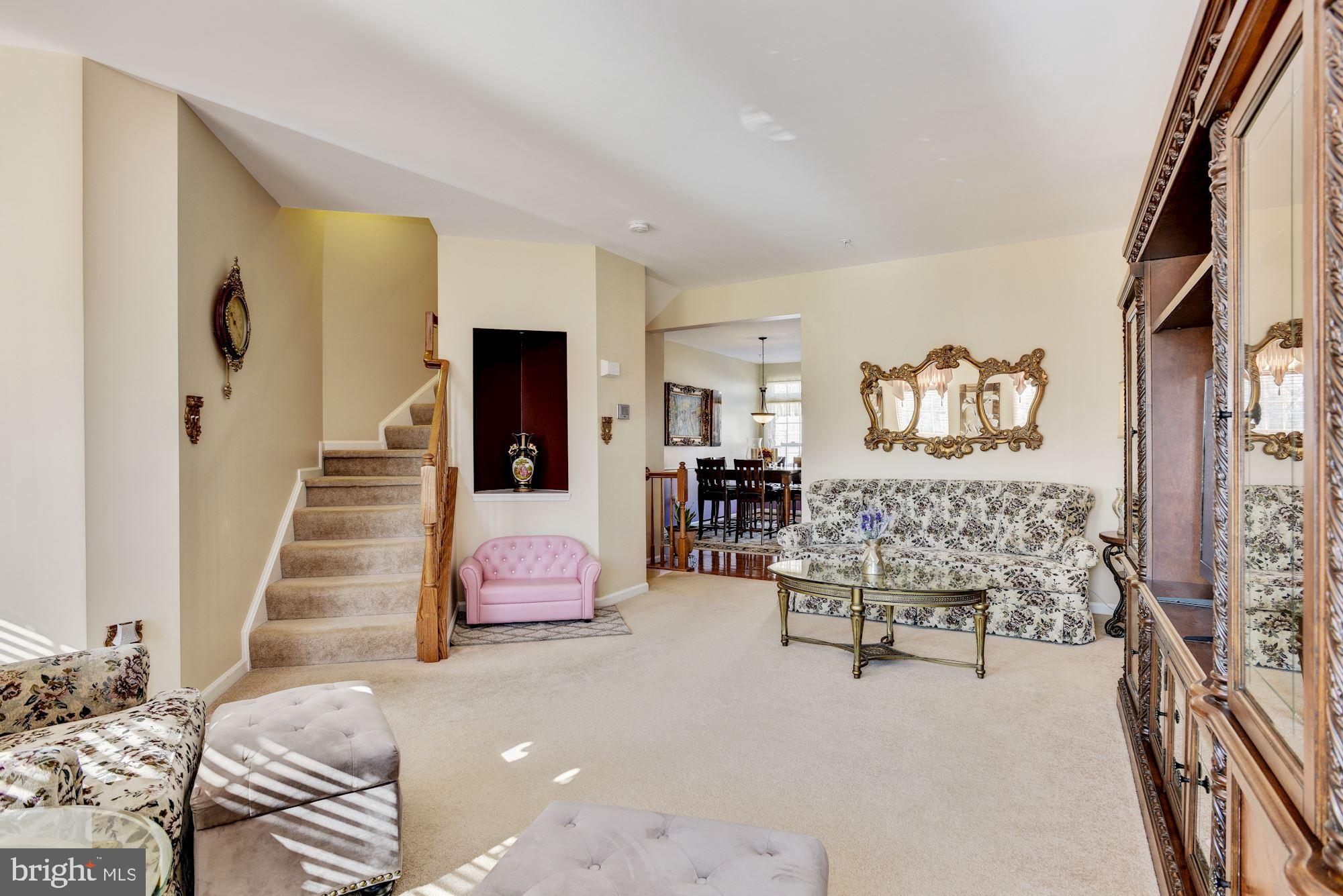 9311 Summit View Way Perry Hall, MD 21128 - Photo 14 of 35 Living Room