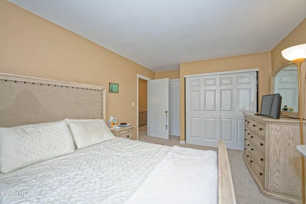 $260,000 | 11 Fox Hollow Square, Cohoes, NY 12047