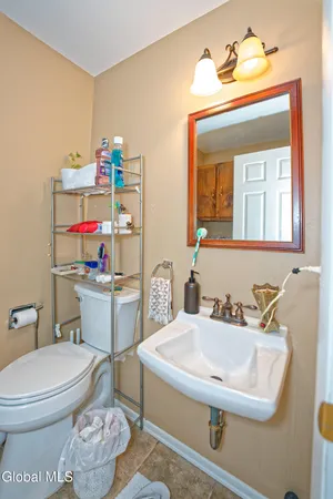 $260,000 | 11 Fox Hollow Square, Cohoes, NY 12047