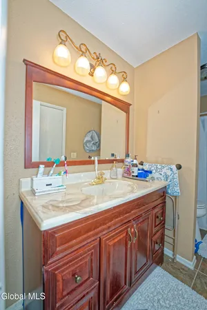 $260,000 | 11 Fox Hollow Square, Cohoes, NY 12047