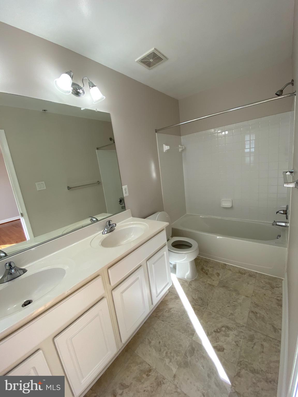 1045 Gaither Road Rockville, MD 20850 - Photo 17 of 27 Bathroom