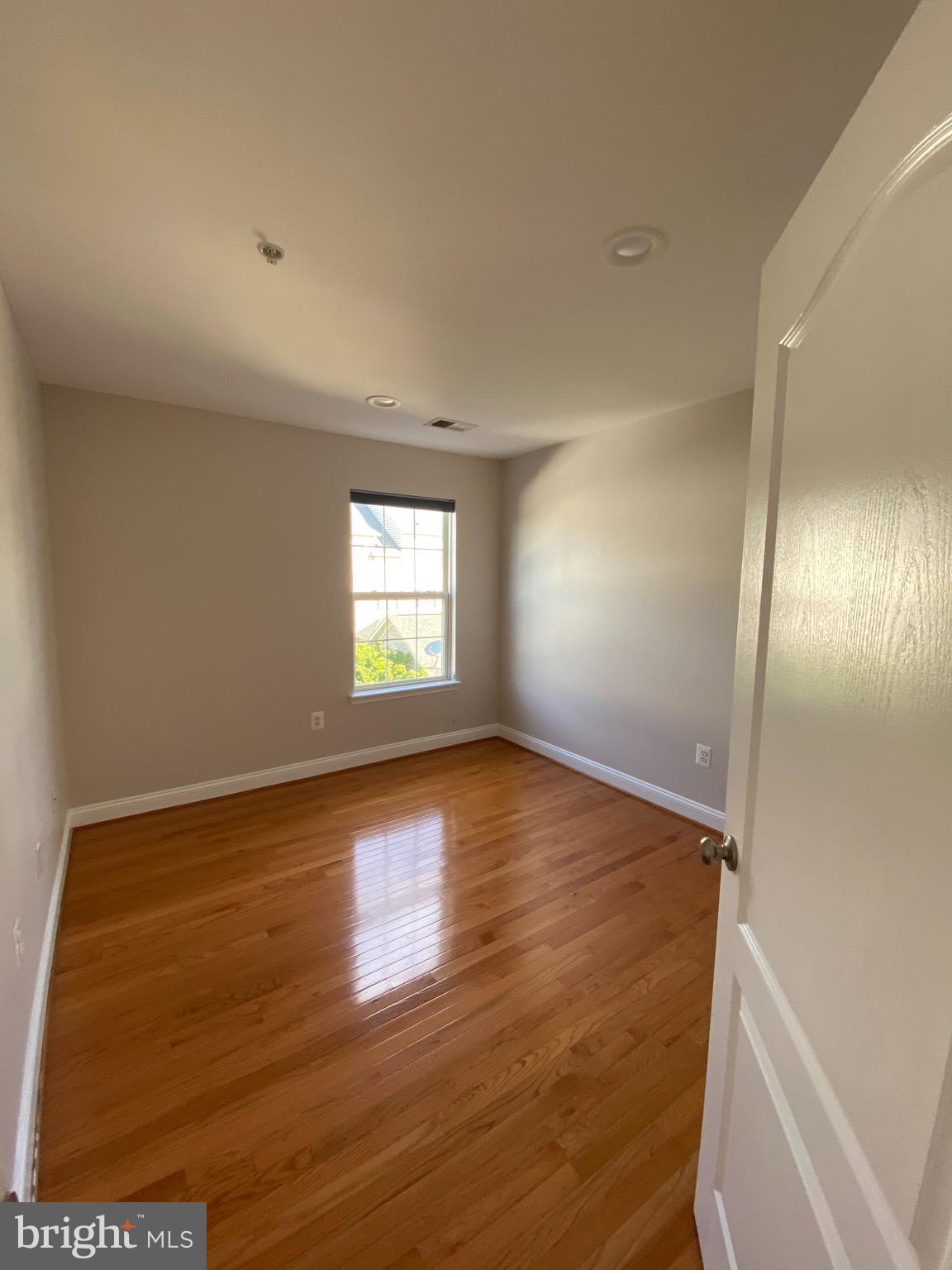 1045 Gaither Road Rockville, MD 20850 - Photo 21 of 27 Bedroom
