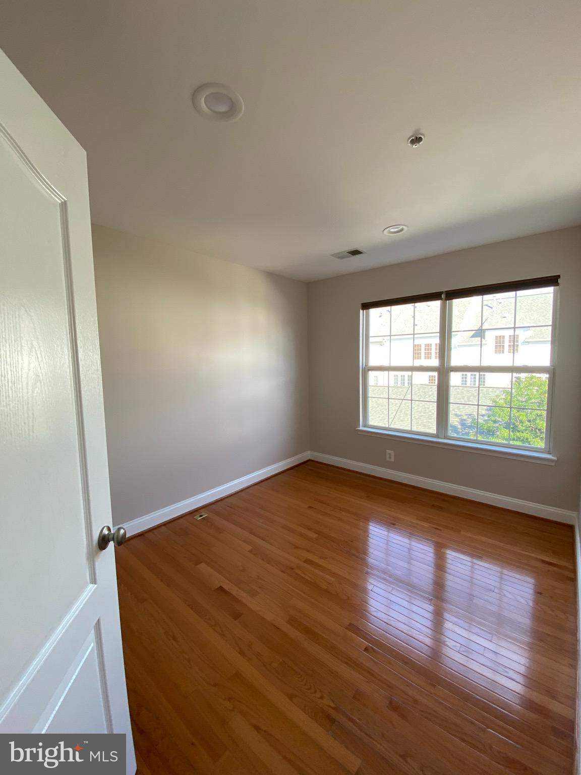 1045 Gaither Road Rockville, MD 20850 - Photo 22 of 27 Bedroom