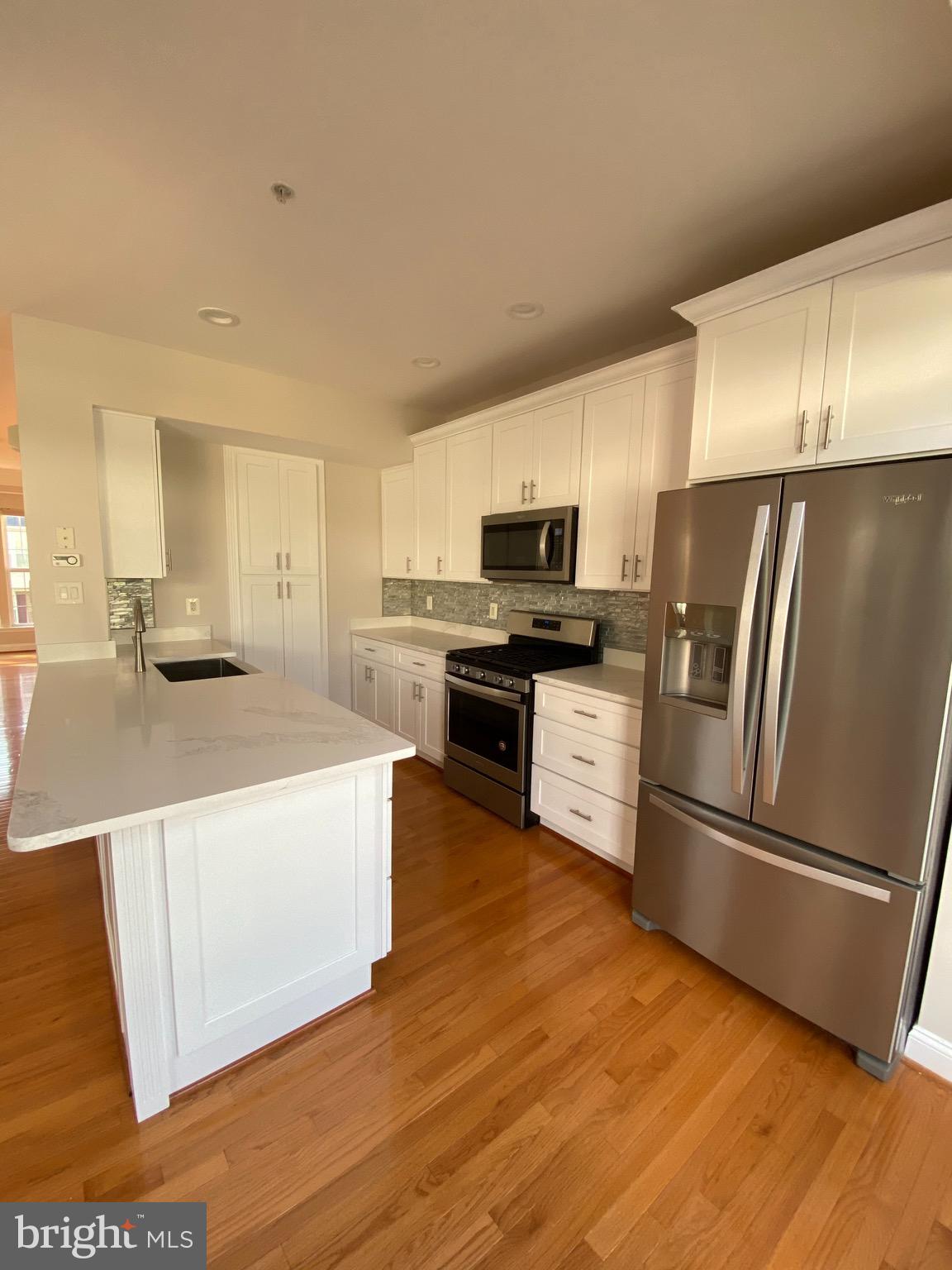 1045 Gaither Road Rockville, MD 20850 - Photo 5 of 27 Kitchen