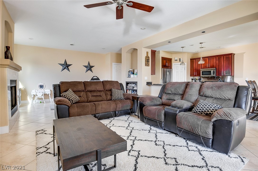 7633 Rory Court Las Vegas, NV 89129 - Photo 12 of 49 Gallery Image 12