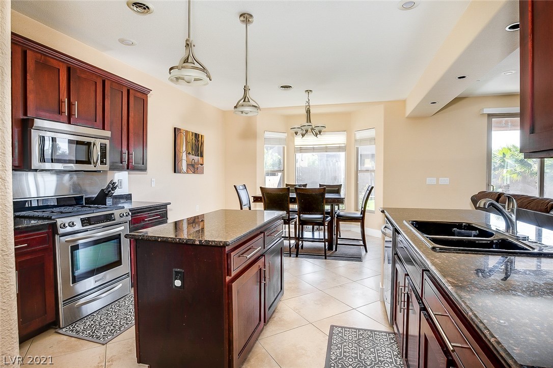 7633 Rory Court Las Vegas, NV 89129 - Photo 17 of 49 Gallery Image 17