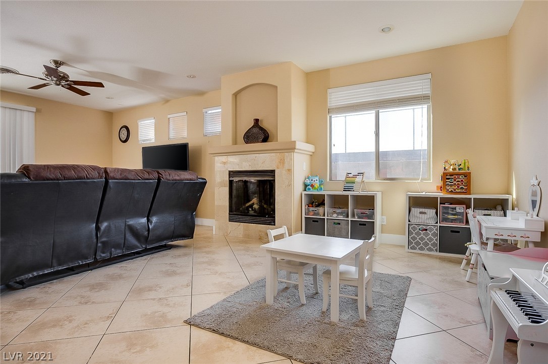 7633 Rory Court Las Vegas, NV 89129 - Photo 8 of 49 Gallery Image 8