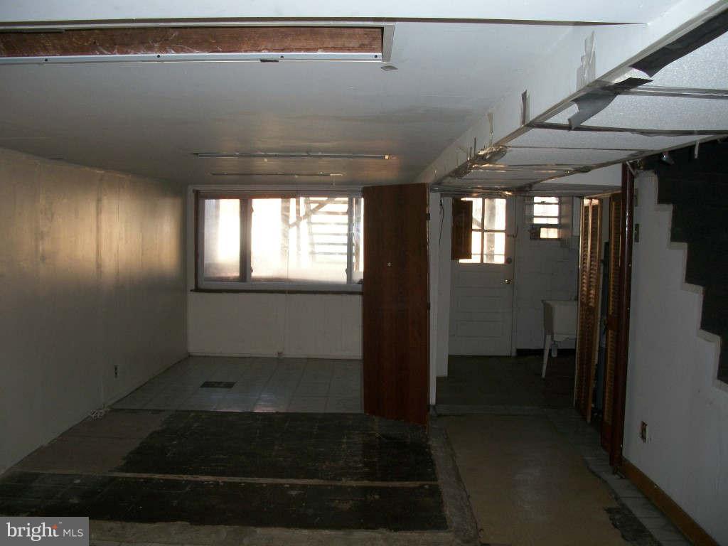 15 Warren Road Baltimore, MD 21221 - Photo 5 of 10 a view of hallway