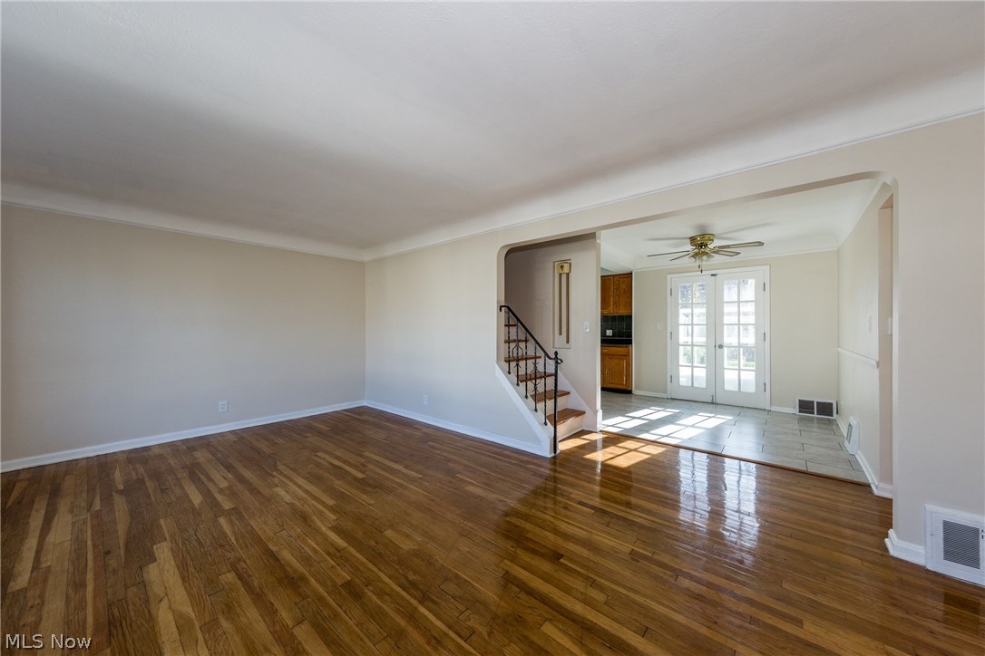 3786 Wallingford Road South Euclid, OH 44121 - Photo 2 of 25