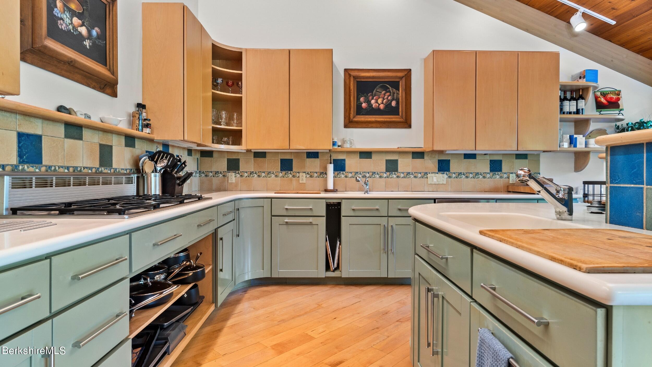 140 Main Road Monterey, MA 01230 - Photo 16 of 44 KITCHEN