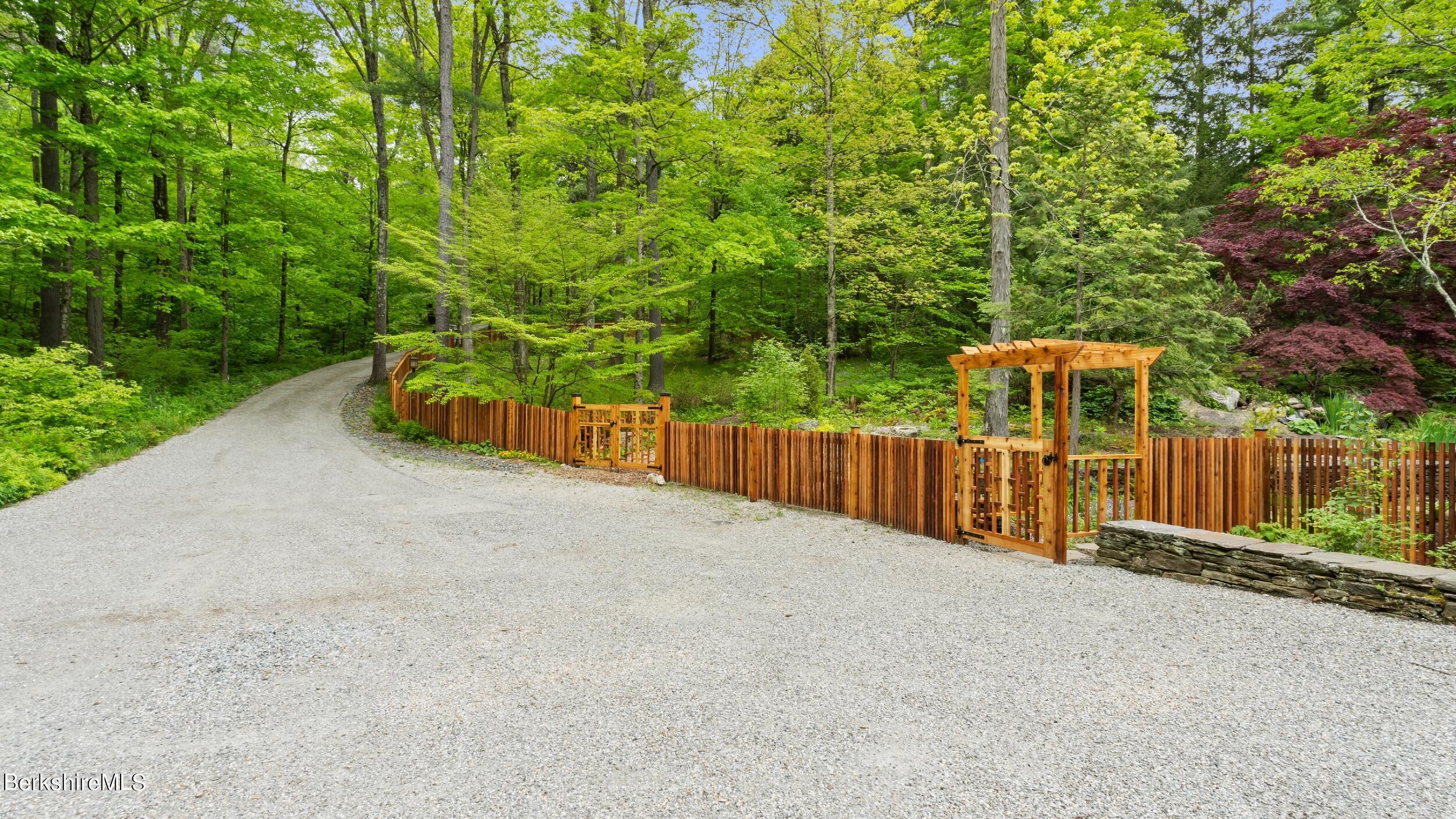 140 Main Road Monterey, MA 01230 - Photo 4 of 44 APPROACH TO THE PROPERTY