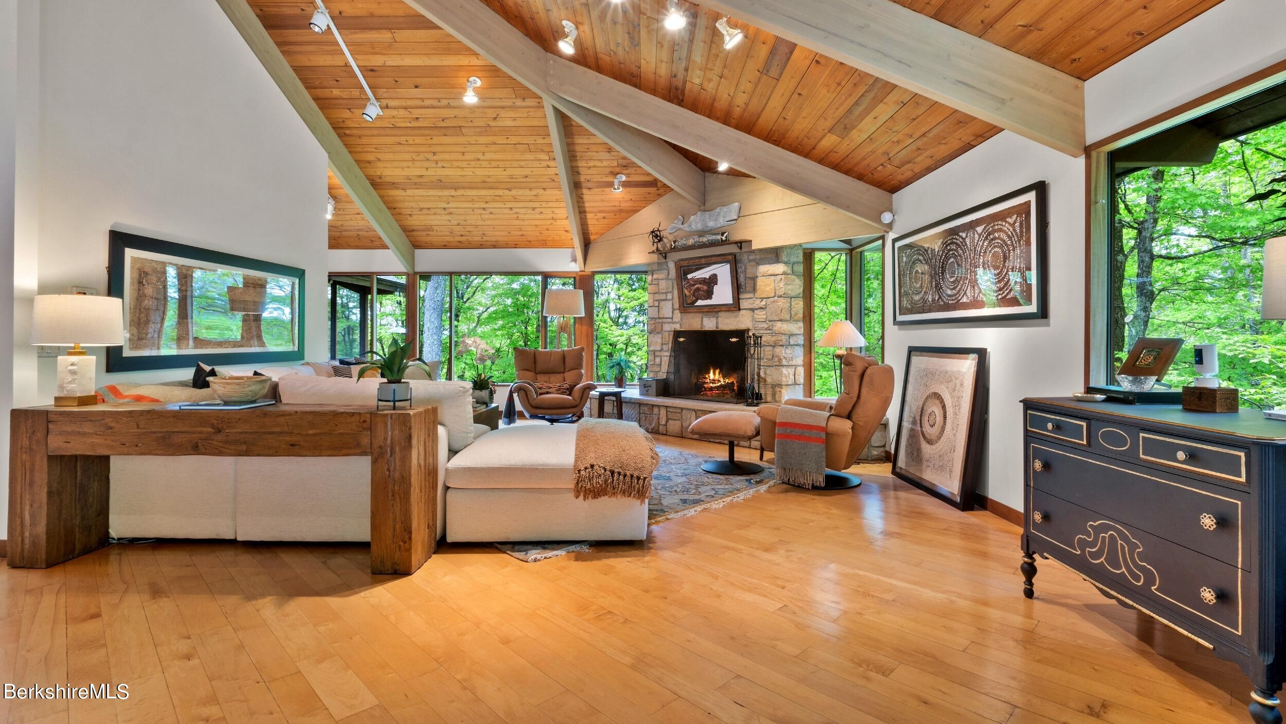 140 Main Road Monterey, MA 01230 - Photo 7 of 44 FAMILY ROOM