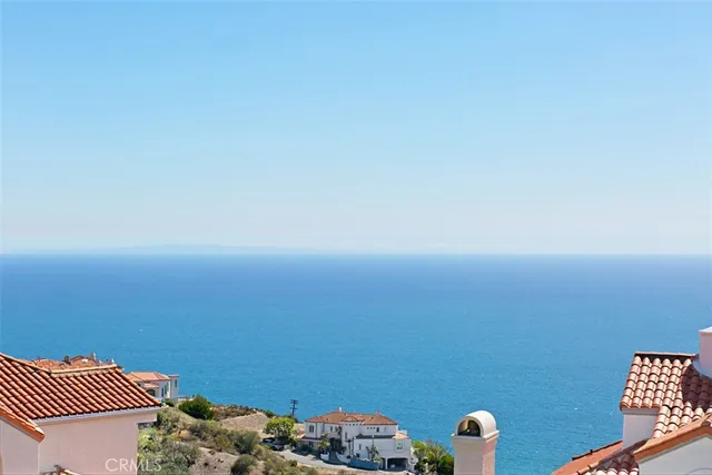 a view of an outdoor space