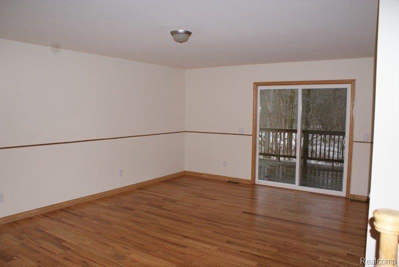 1170 North Maple Leaf Road Lapeer, MI 48446 - Photo 10 of 24 DSC07096.JPG