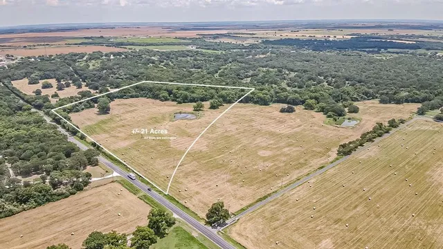 $396,900 | 21-acres Gathings Avenue, Covington, TX 76636