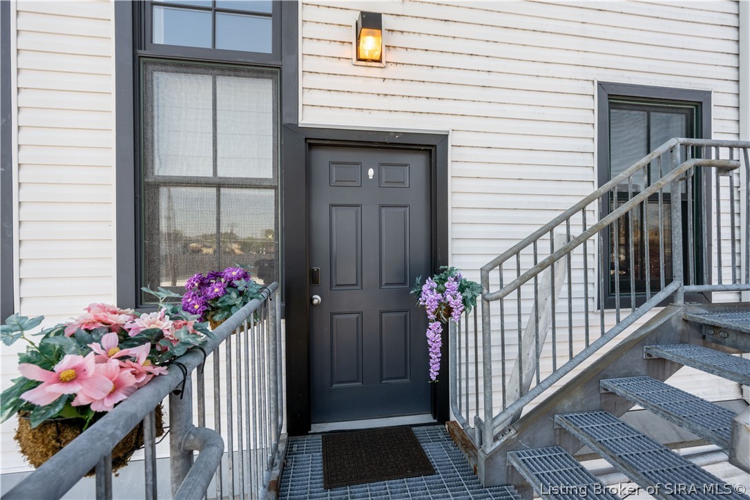 240 Spring Street, Unit B Jeffersonville, IN 47130 - Photo 17 of 25