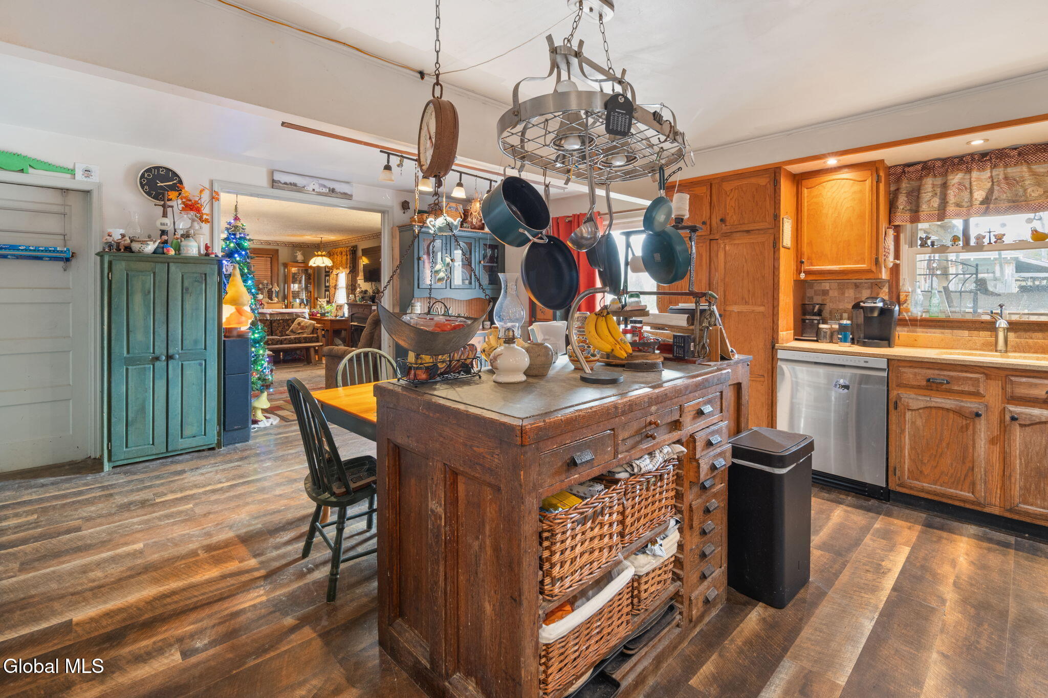 1826 Amsterdam Road Ballston, NY 12020 - Photo 11 of 39 11