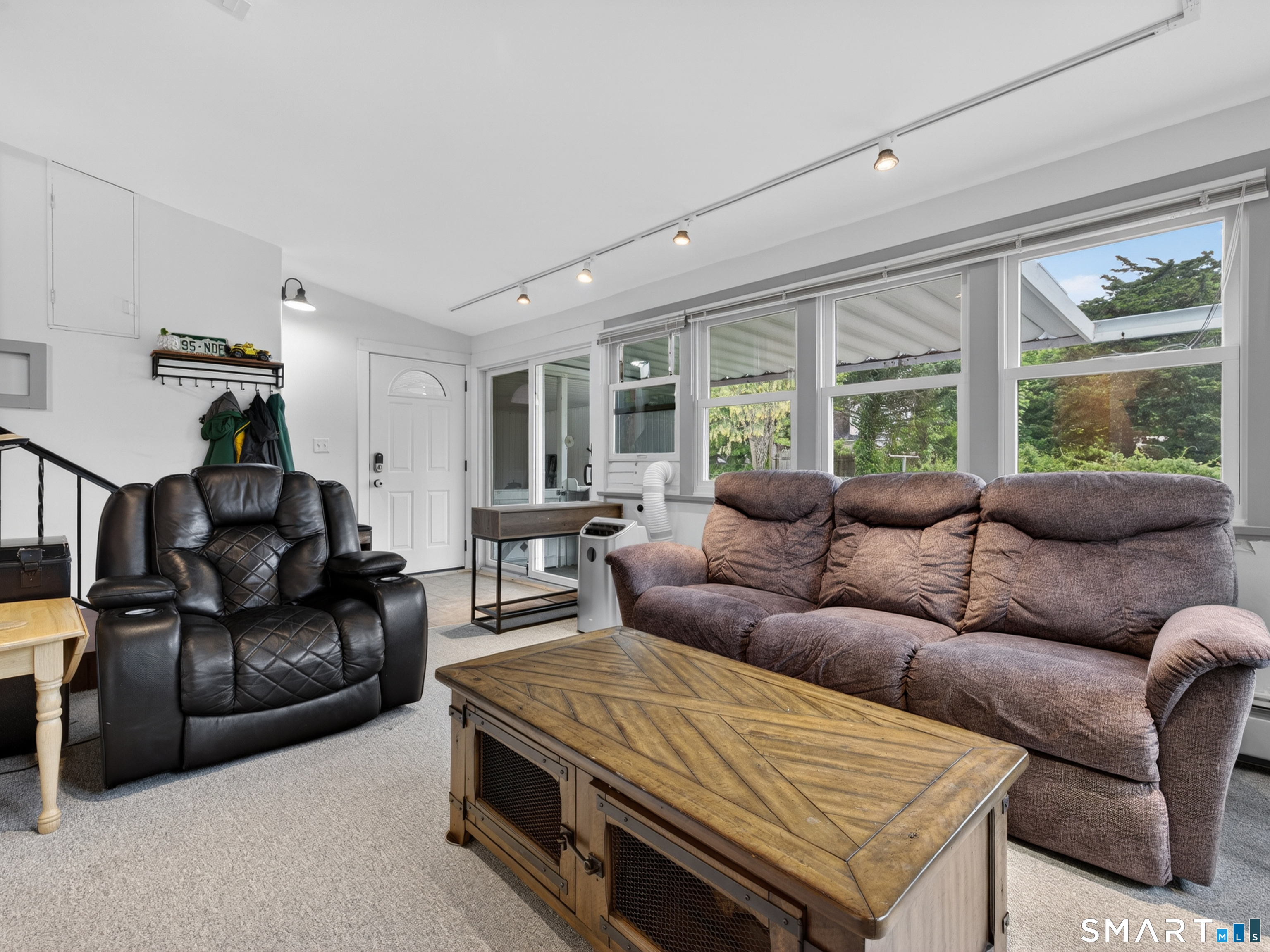52 Division Street Groton, CT 06340 - Photo 5 of 32