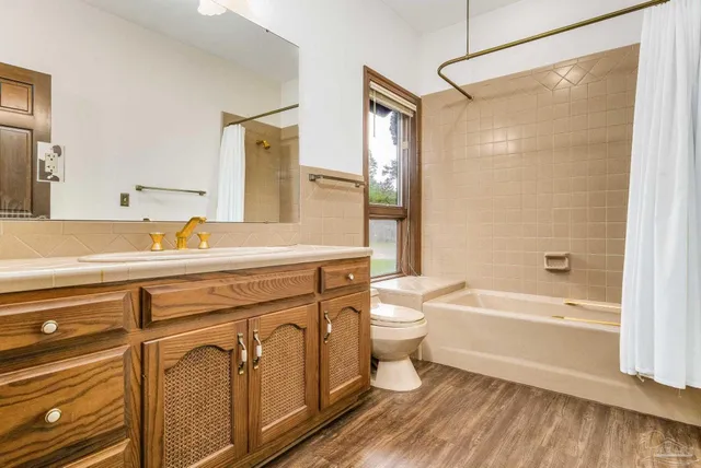 $670,000 | 2782 Creekwood Drive, Cantonment, FL 32533