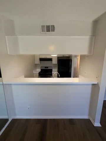 $1,250 | 7801 Shoal Creek Boulevard, Unit 201, Austin, TX 78757