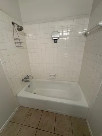 $1,250 | 7801 Shoal Creek Boulevard, Unit 201, Austin, TX 78757