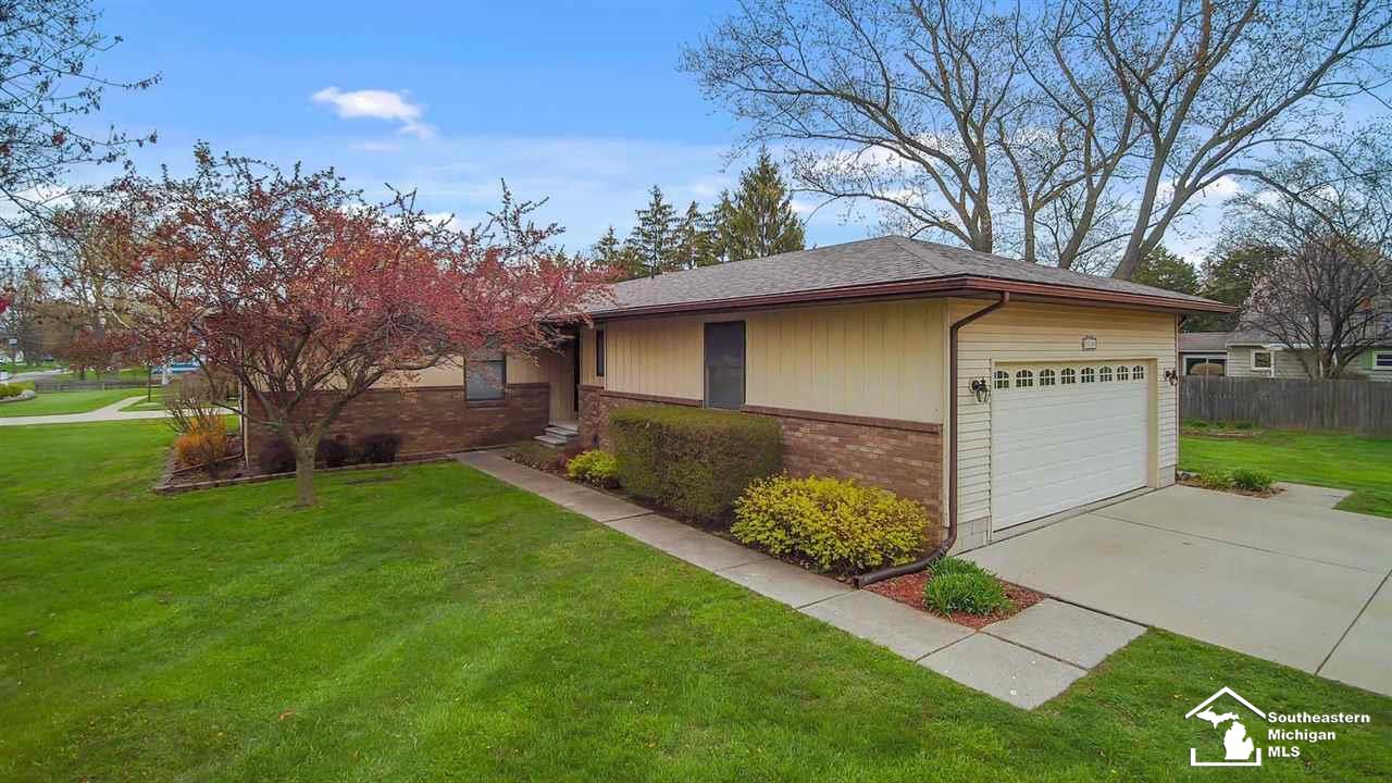 13720 Laplaisance Road Monroe, MI 48161 - Photo 2 of 43