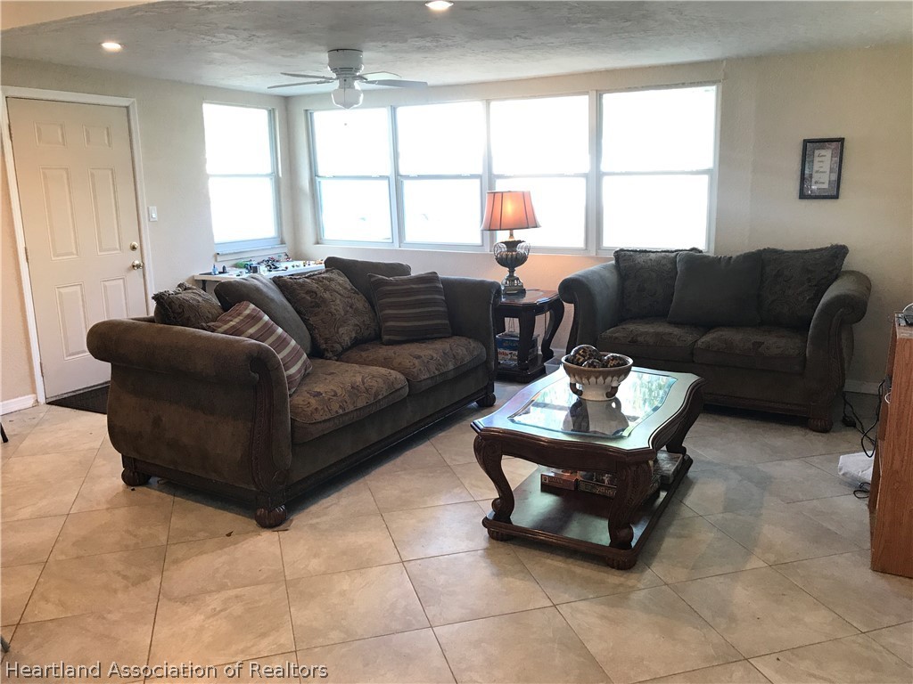 211 Cloverleaf Road Lake Placid, FL 33852 - Photo 9 of 12 Gallery Image 9