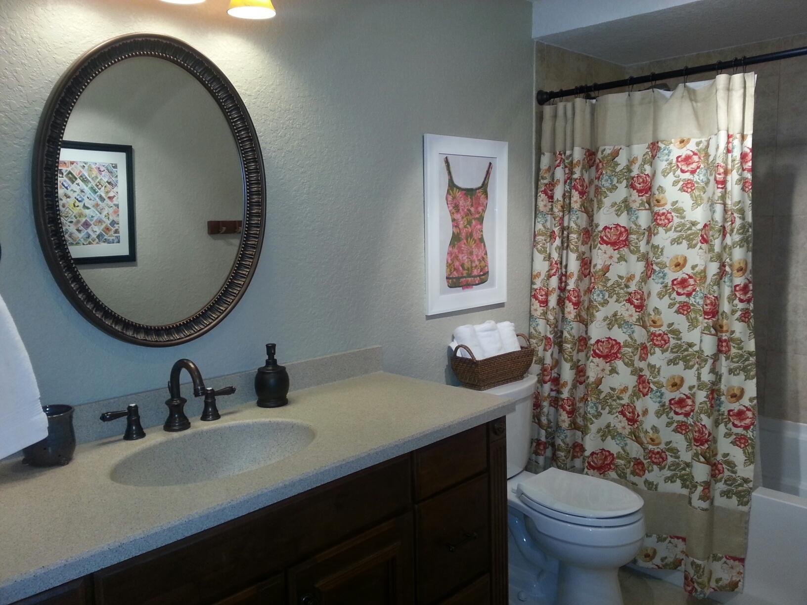 13 Royal Palm Way, Unit 604 Boca Raton, FL 33432 - Photo 13 of 20 Bathroom
