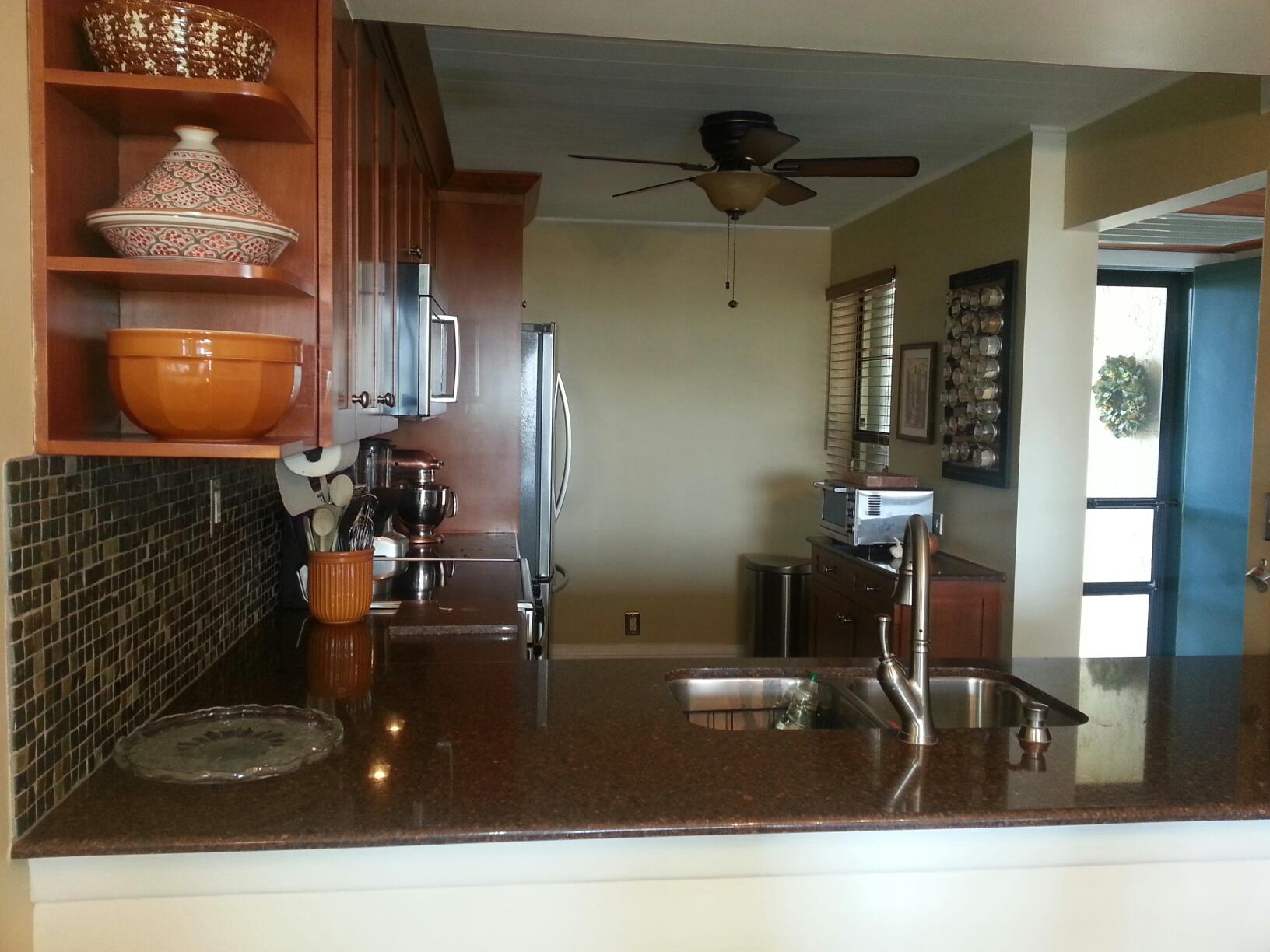 13 Royal Palm Way, Unit 604 Boca Raton, FL 33432 - Photo 10 of 20 Kitchen