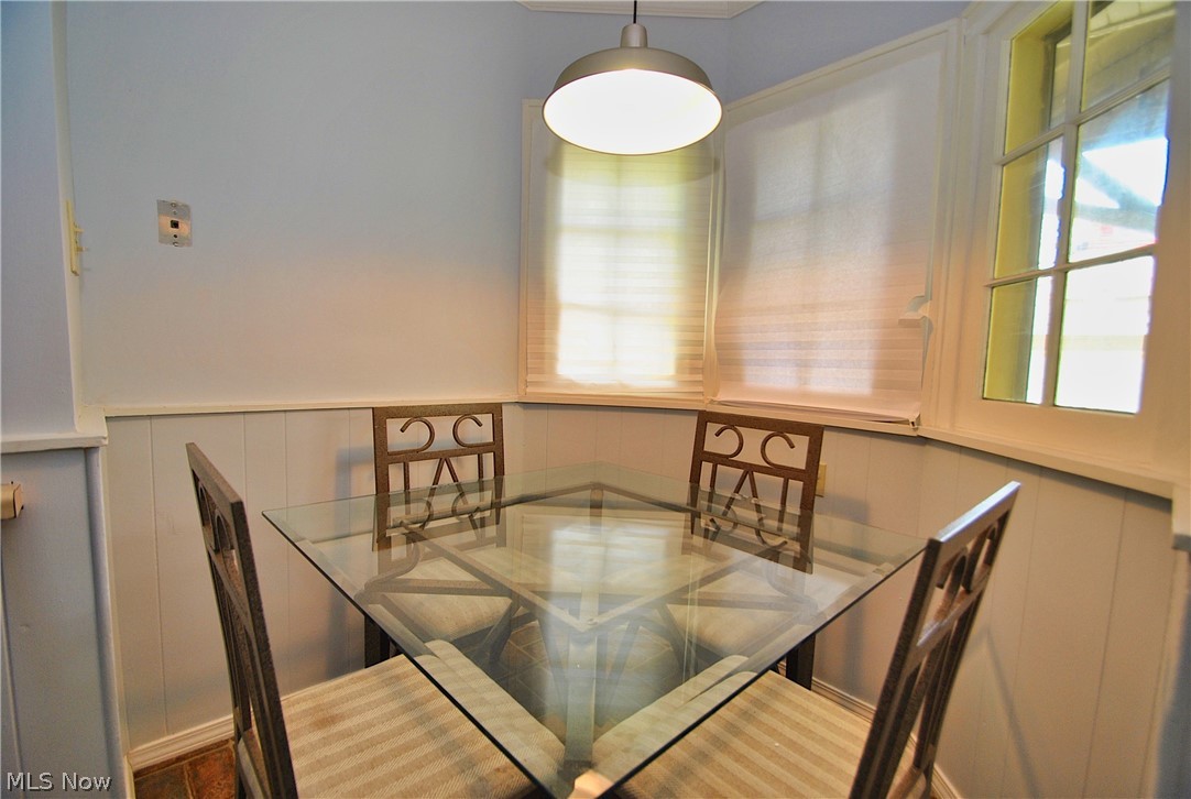 3491 Northcliffe Road Cleveland, OH 44118 - Photo 4 of 12 Gallery Image 4