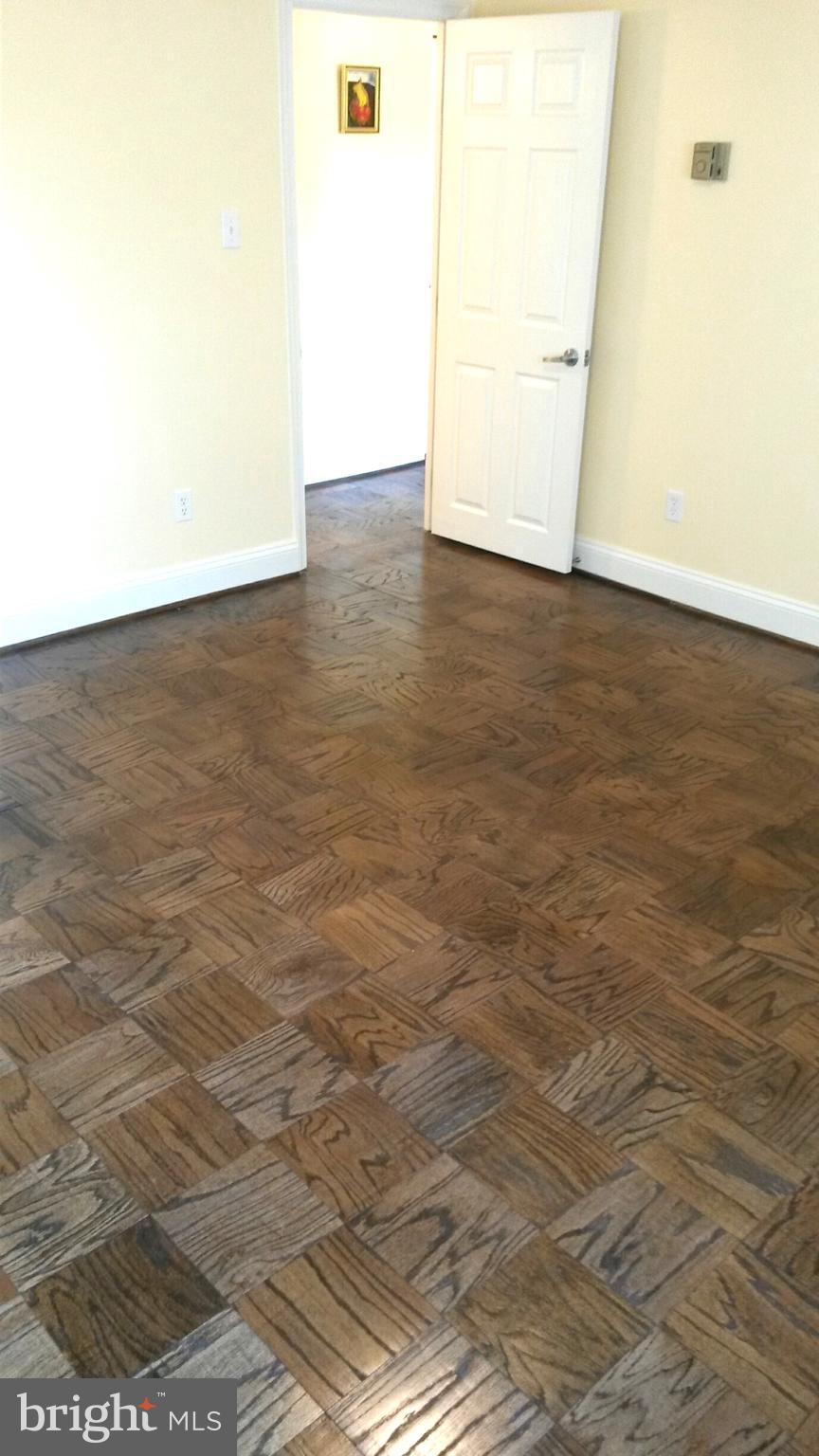 1009 Chillum Road, Unit 314 Hyattsville, MD 20782 - Photo 26 of 46 Larger bedroom