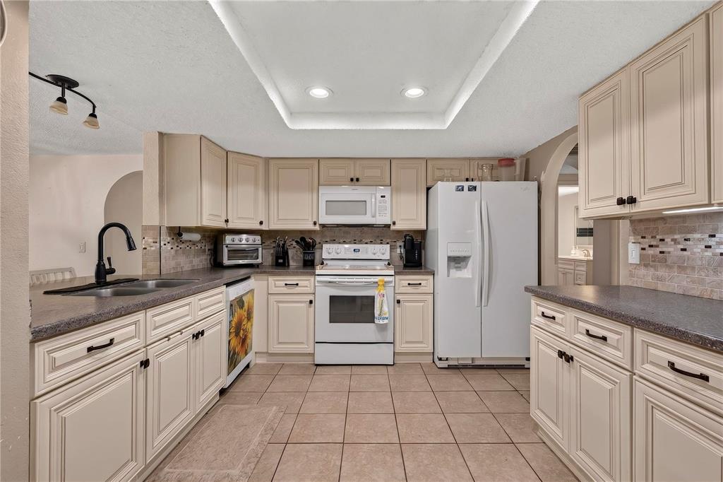 13129 Filbert Street Hudson, FL 34669 - Photo 3 of 59
