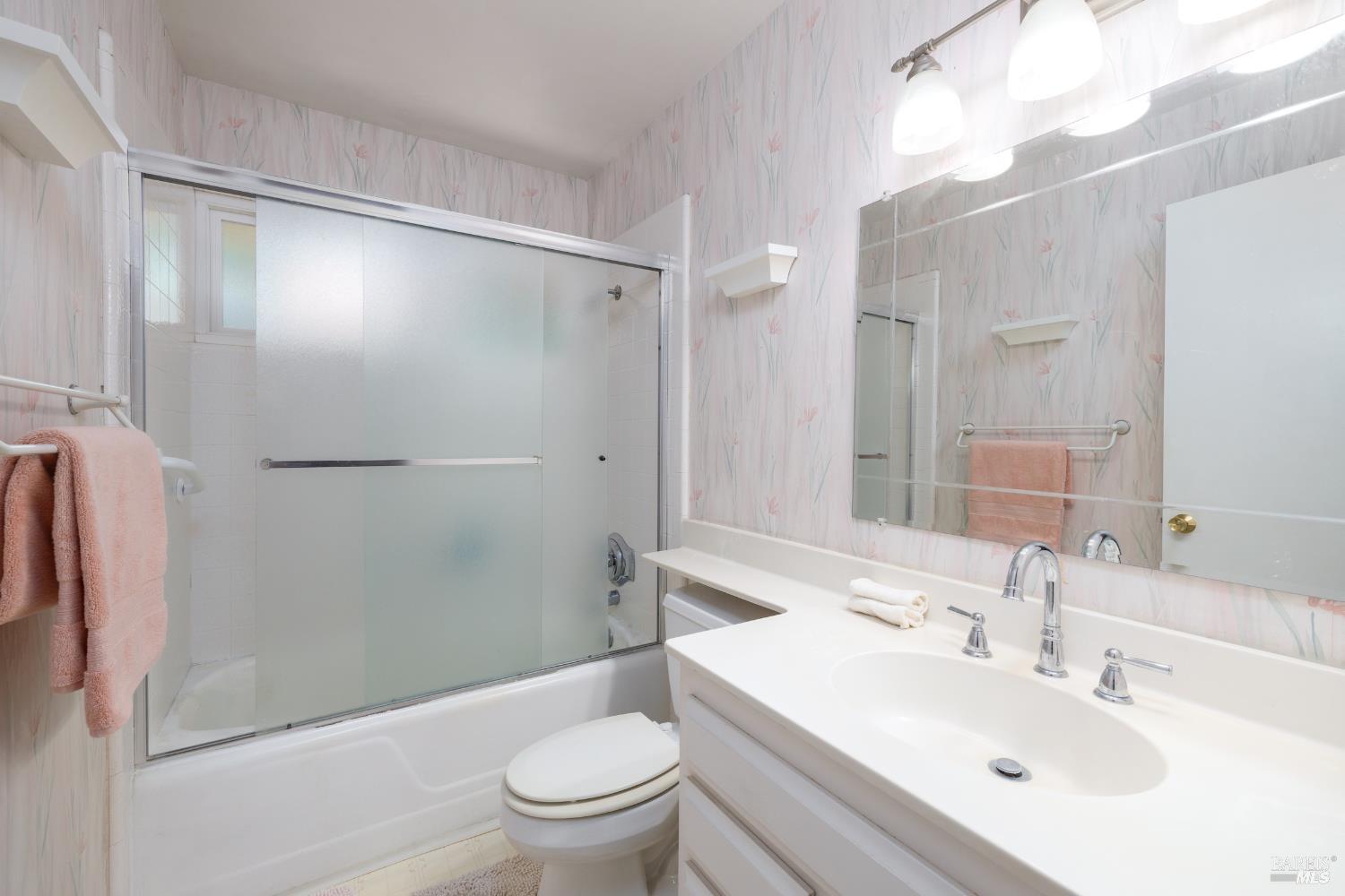 446 Las Casitas Court, Unit D Santa Rosa, CA 95403 - Photo 8 of 12