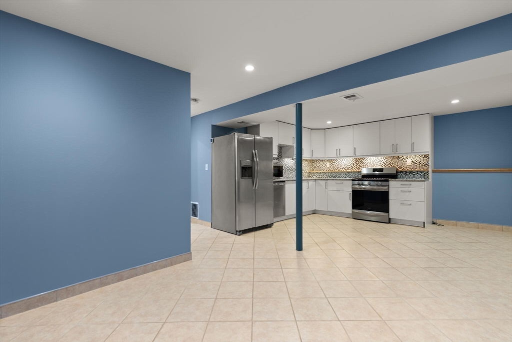 190 Reney Street Fall River, MA 02723 - Photo 16 of 32 Gallery Image 16