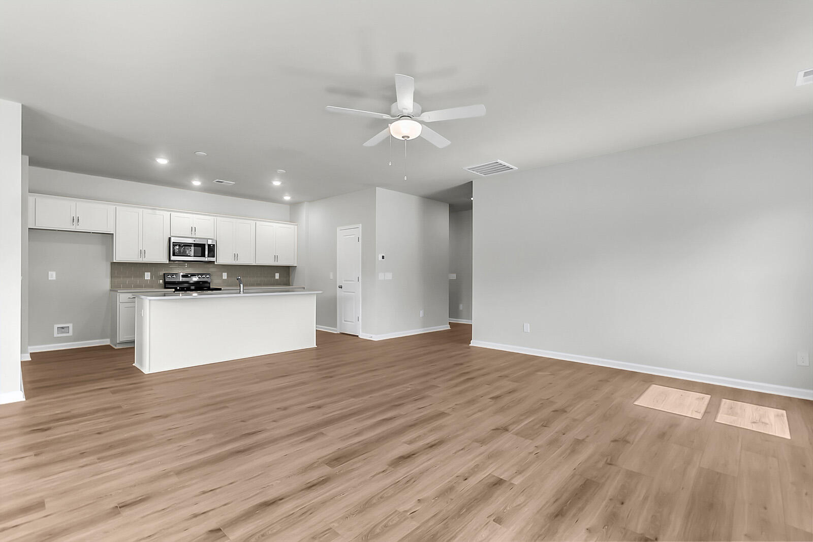 1001 Carolina Way Manning, SC 29102 - Photo 13 of 28 FMWeb14