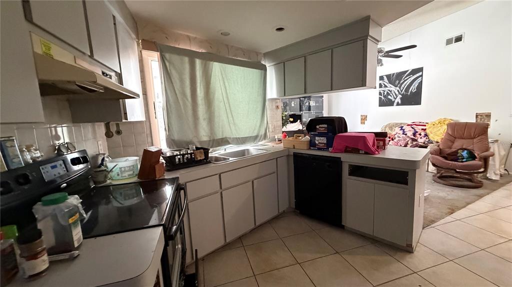 2462 Stephanie Drive Spring Hill, FL 34608 - Photo 13 of 51