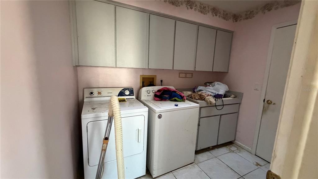 2462 Stephanie Drive Spring Hill, FL 34608 - Photo 19 of 51