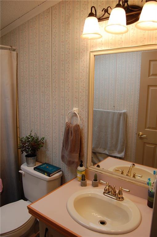 98-102 Back Belmont Road Belfast, ME 04915 - Photo 12 of 35 Another view of the homes main bathroom