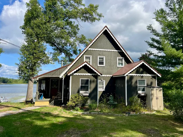 $329,000 | 7832 Highway 10, Branch, MI 49402