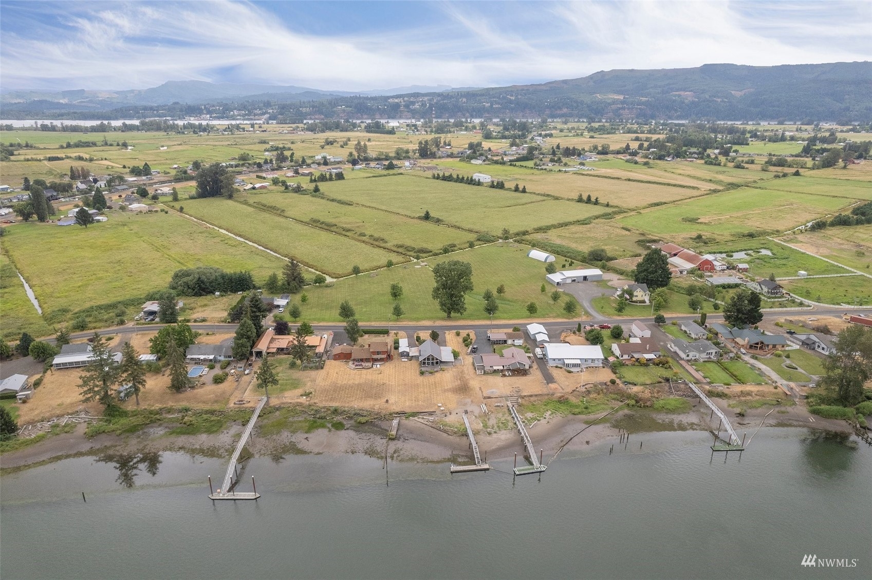 301 West Sunny Sands Road Cathlamet, WA 98612 - Photo 1 of 29 Gallery Image 1
